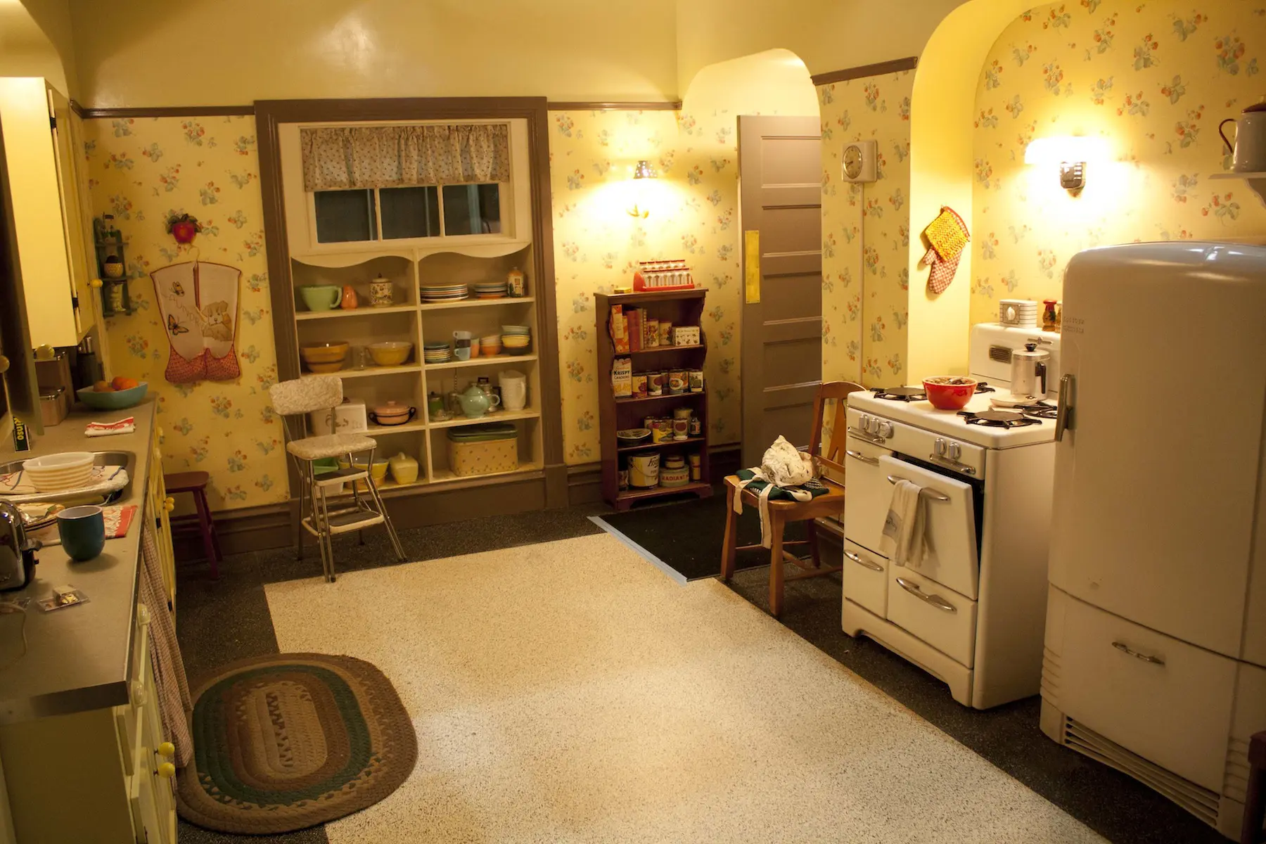 Cozy 1950s-style kitchen interior